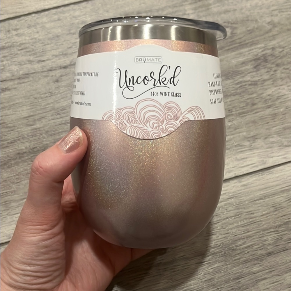 BruMate Uncork'd Wine Glass - Glittering Rose Gold